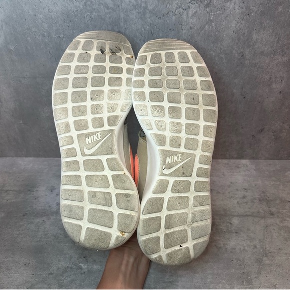 Nike Roshe Run Running Shoes 749986-281 Womens sz 7 - floral - Picture 4 of 6